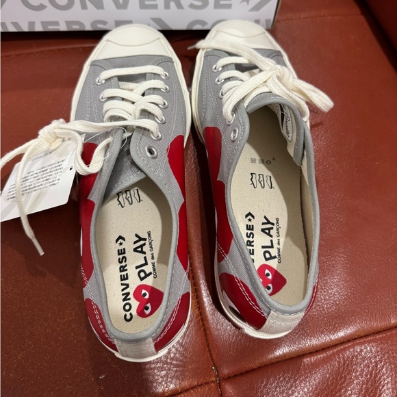 comme des garçons heart unisex sneakers